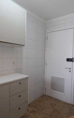 Apartamento para alugar com 241m², 4 quartos e 4 vagas Apartamento para alugar com 241m², 4 quartos e 4 vagasLavanderia