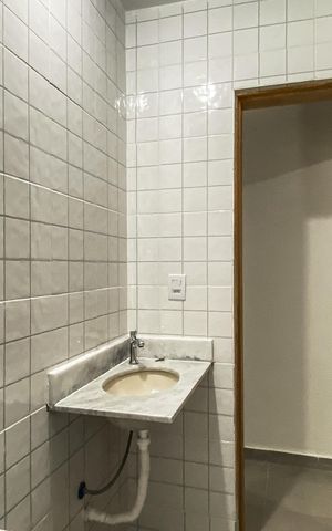 Apartamento para alugar com 38m², 1 quarto e sem vaga Apartamento para alugar com 38m², 1 quarto e sem vagaBanheiro