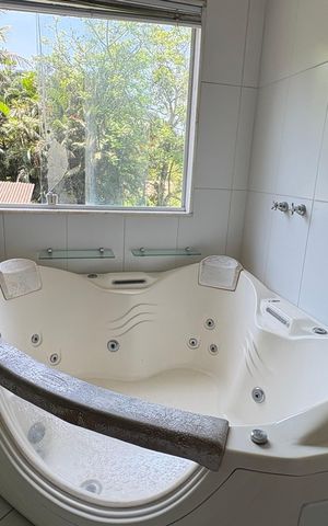 Casa à venda com 283m², 3 quartos e 3 vagas