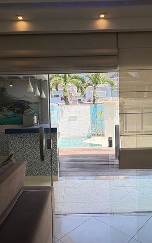 Casa à venda com 283m², 3 quartos e 3 vagas