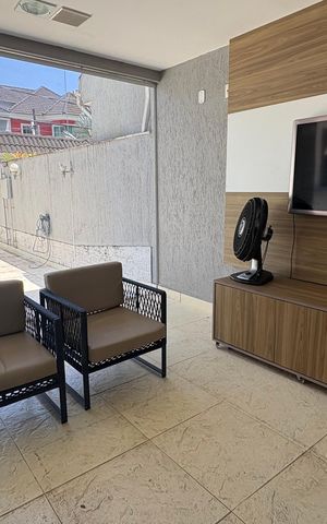 Casa à venda com 283m², 3 quartos e 3 vagas