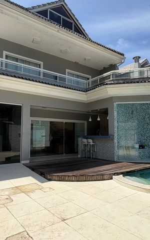 Casa à venda com 283m², 3 quartos e 3 vagas
