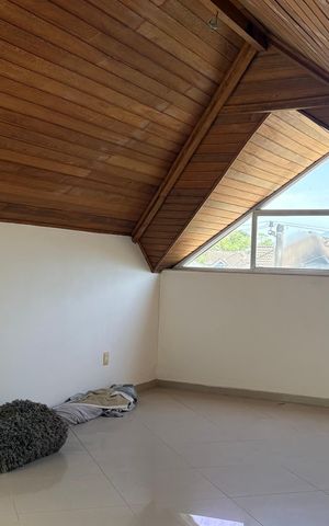 Casa à venda com 283m², 3 quartos e 3 vagas