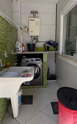 Casa à venda com 283m², 3 quartos e 3 vagas