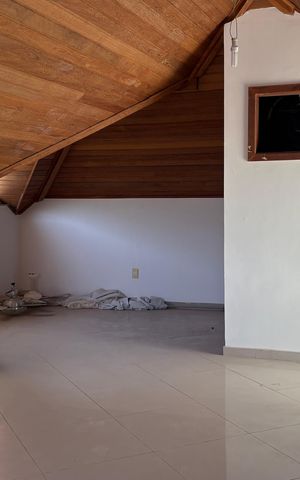 Casa à venda com 283m², 3 quartos e 3 vagas