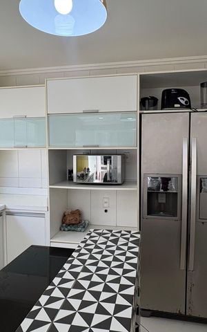 Casa à venda com 283m², 3 quartos e 3 vagas