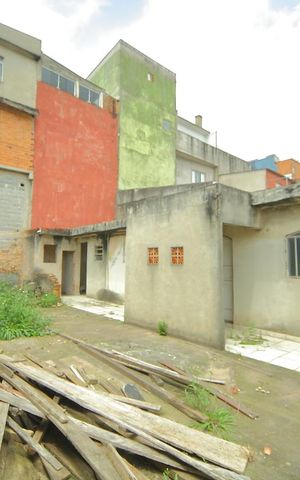 Casa à venda com 196m², 2 quartos e 2 vagasQuintal 