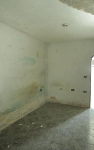 Casa à venda com 196m², 2 quartos e 2 vagasSuíte 
