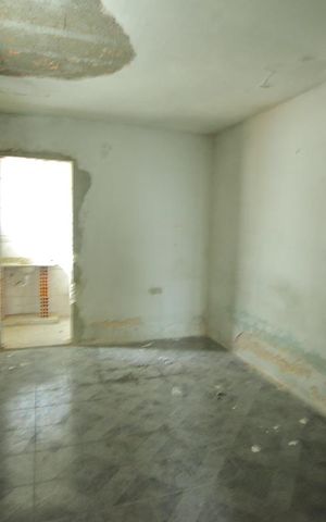 Casa à venda com 196m², 2 quartos e 2 vagasSuíte 