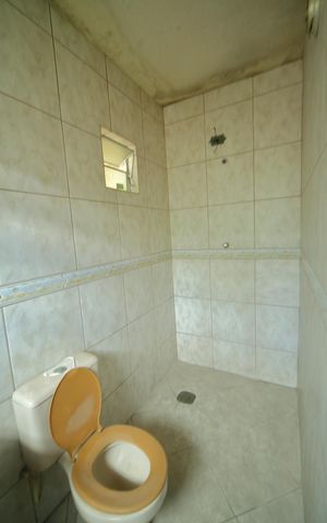 Casa à venda com 196m², 2 quartos e 2 vagasBanheiro da Suíte 