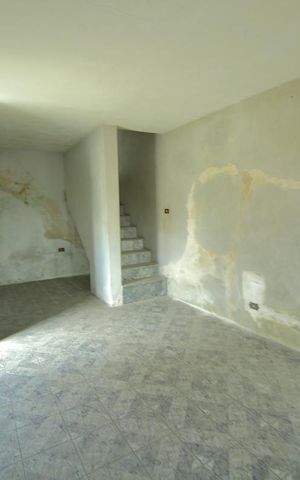 Casa à venda com 196m², 2 quartos e 2 vagasSala