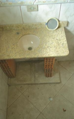 Casa à venda com 196m², 2 quartos e 2 vagasBanheiro da Suíte 