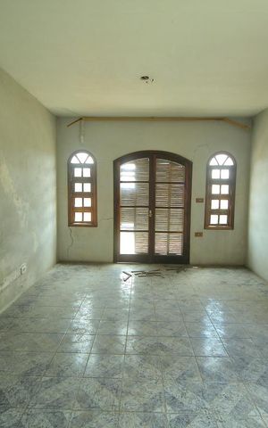 Casa à venda com 196m², 2 quartos e 2 vagasSala