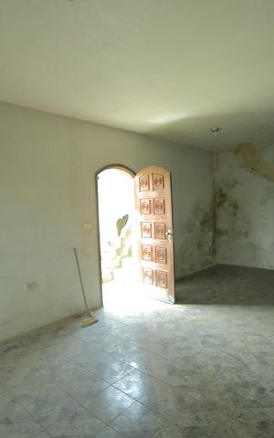 Casa à venda com 196m², 2 quartos e 2 vagasSala