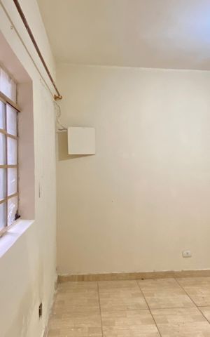 Casa para alugar com 40m², 2 quartos e sem vaga Casa para alugar com 40m², 2 quartos e sem vagaSala