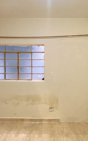 Casa para alugar com 40m², 2 quartos e sem vaga Casa para alugar com 40m², 2 quartos e sem vagaSala