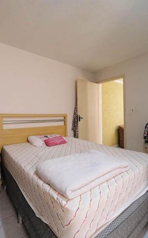 Casa à venda com 180m², 2 quartos e 1 vagaSuíte