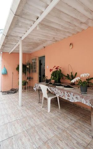 Casa à venda com 180m², 2 quartos e 1 vagaÁrea externa