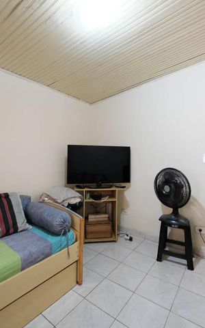 Casa à venda com 180m², 2 quartos e 1 vagaQuarto