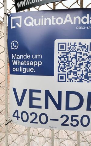 Casa à venda com 180m², 2 quartos e 1 vagaFachada