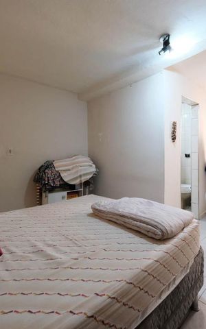 Casa à venda com 180m², 2 quartos e 1 vagaSuíte