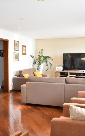 Apartamento à venda com 223m², 4 quartos e 4 vagasSala