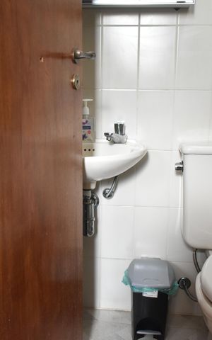 Apartamento à venda com 223m², 4 quartos e 4 vagasBanheiro de serviço