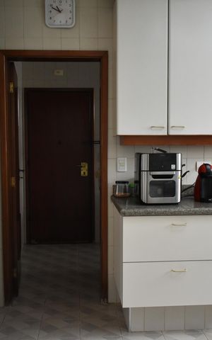 Apartamento à venda com 223m², 4 quartos e 4 vagasCozinha