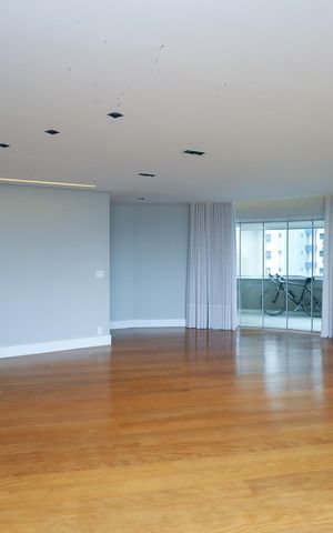 Apartamento para alugar com 232m², 4 quartos e 4 vagasSala