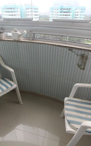 Apartamento à venda com 77m², 2 quartos e 1 vagaQuarto 2 - Varanda