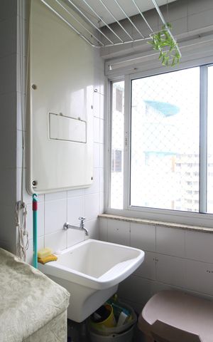 Apartamento à venda com 77m², 2 quartos e 1 vagaÁrea de Serviço