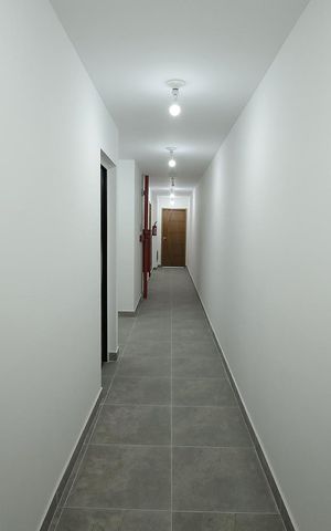 Apartamento à venda com 33m², 2 quartos e sem vaga Apartamento à venda com 33m², 2 quartos e sem vagaCorredor