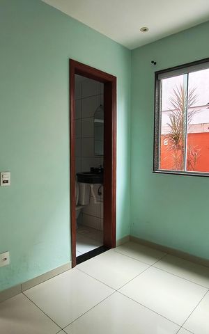 Casa de condomínio à venda com 241m², 4 quartos e 4 vagas