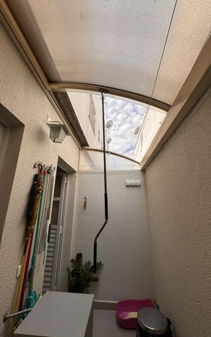 Casa de condomínio à venda com 50m², 2 quartos e 1 vaga Casa de condomínio à venda com 50m², 2 quartos e 1 vagaÁrea de serviço