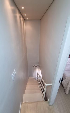 Casa de condomínio à venda com 50m², 2 quartos e 1 vaga Casa de condomínio à venda com 50m², 2 quartos e 1 vagaCorredor