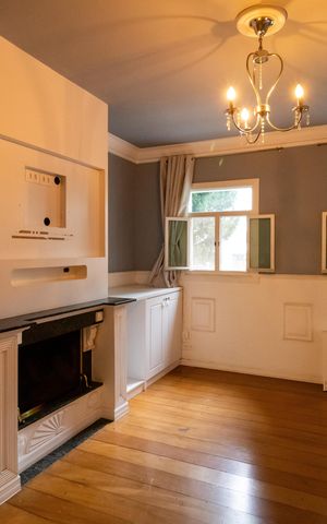 Casa à venda com 280m², 3 quartos e 2 vagasSala de TV