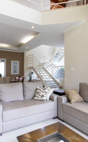 Casa de condomínio para alugar com 287m², 3 quartos e 3 vagas