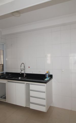 Apartamento à venda com 60m², 2 quartos e 1 vagaSala / Cozinha