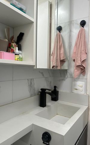 Apartamento à venda com 48m², 2 quartos e 1 vaga Apartamento à venda com 48m², 2 quartos e 1 vagaBanheiro