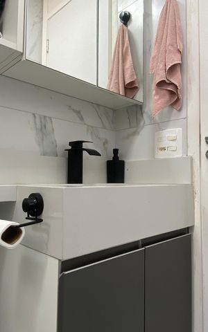 Apartamento à venda com 48m², 2 quartos e 1 vaga Apartamento à venda com 48m², 2 quartos e 1 vagaBanheiro