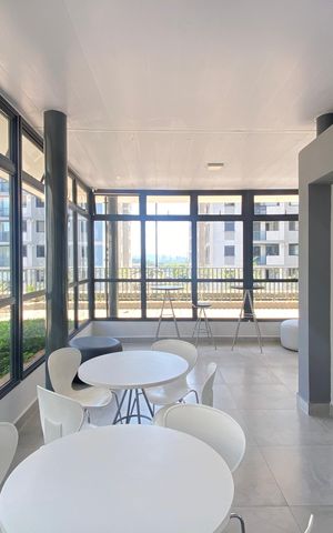 Apartamento à venda com 48m², 2 quartos e 1 vaga Apartamento à venda com 48m², 2 quartos e 1 vagaÁrea comum - Salão de festas