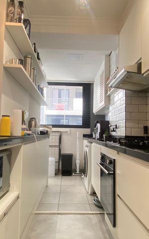 Apartamento à venda com 48m², 2 quartos e 1 vaga Apartamento à venda com 48m², 2 quartos e 1 vagaCozinha - Área de Serviço