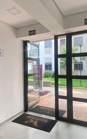 Apartamento à venda com 48m², 2 quartos e 1 vaga Apartamento à venda com 48m², 2 quartos e 1 vagaHall