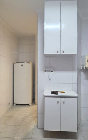 Casa à venda com 140m², 4 quartos e 3 vagas Casa à venda com 140m², 4 quartos e 3 vagasCozinha