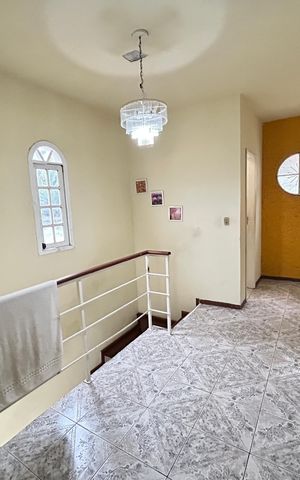 Casa à venda com 323m², 3 quartos e 3 vagasHall dos quartos