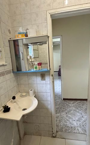 Casa à venda com 323m², 3 quartos e 3 vagasBanheiro Social 1