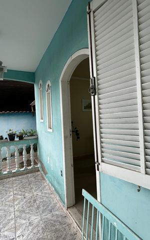 Casa à venda com 323m², 3 quartos e 3 vagasVaranda