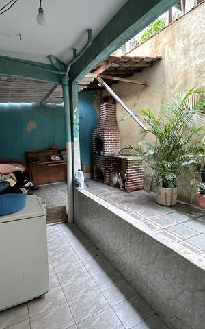 Casa à venda com 323m², 3 quartos e 3 vagasÁrea de Serviço