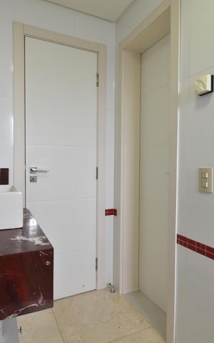 Casa à venda com 330m², 3 quartos e 3 vagasBanheiro 2