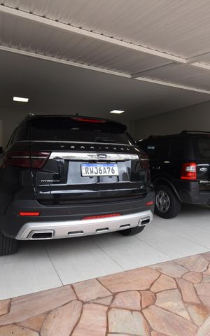 Casa à venda com 330m², 3 quartos e 3 vagasGaragem